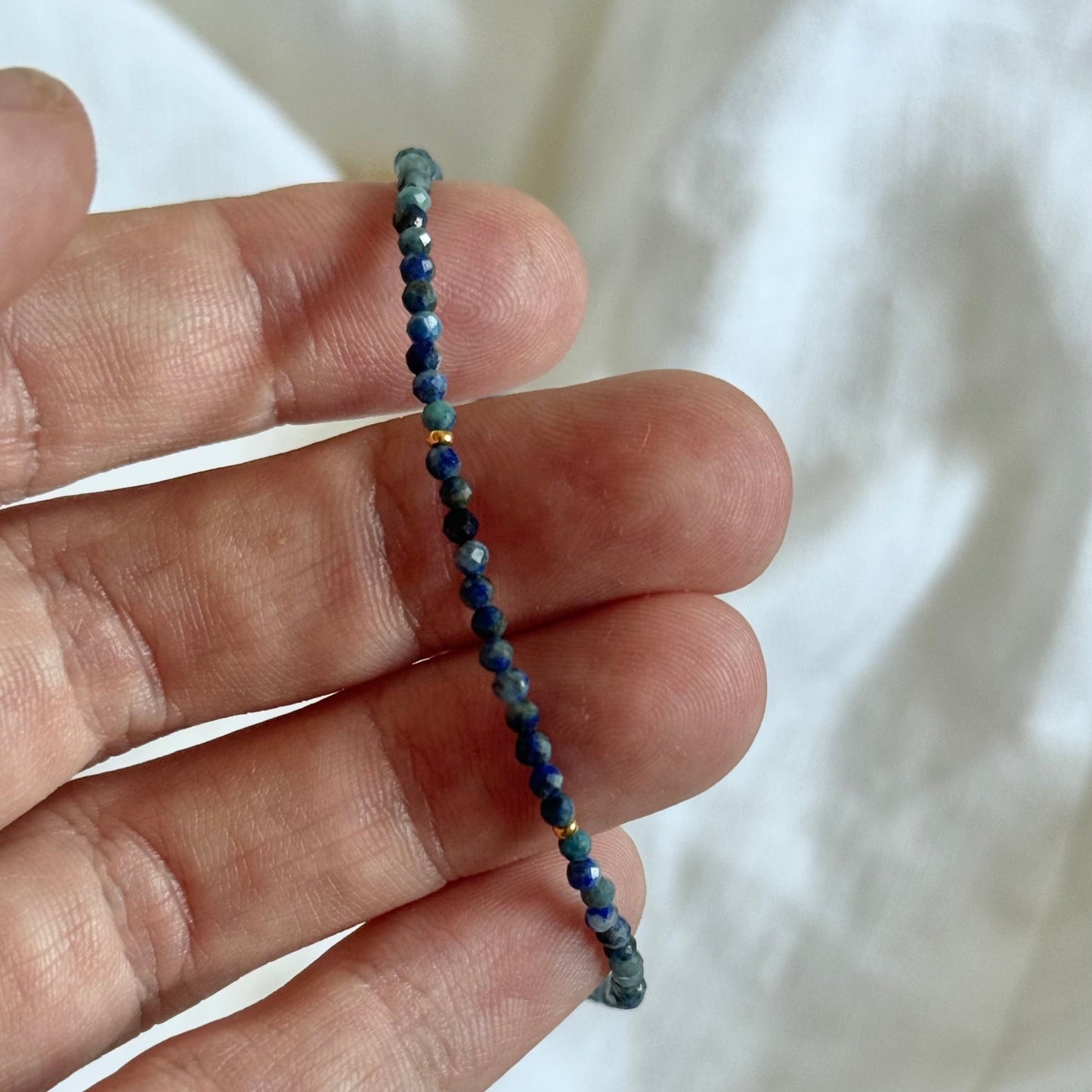 Náramek LAPIS z broušeného lapis lazuli